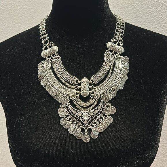 BOHO Statement Necklace - Picture 3 of 9